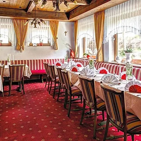 Zum Wiesengrund Hotel