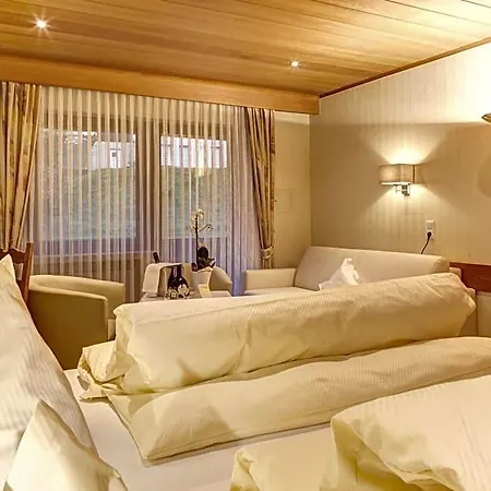 Hotel Zum Wiesengrund 3*