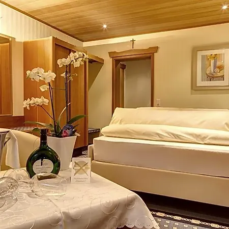 Zum Wiesengrund Hotel Heimbuchenthal