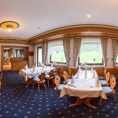 Zum Wiesengrund Otel